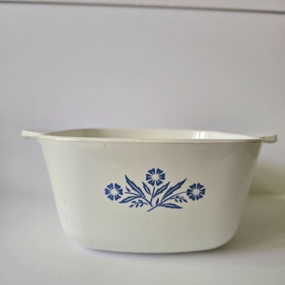 1 3/4 Qt Cornflower Blue Corning Ware Casserole Dish - Made In USA - Picture 5 of 16